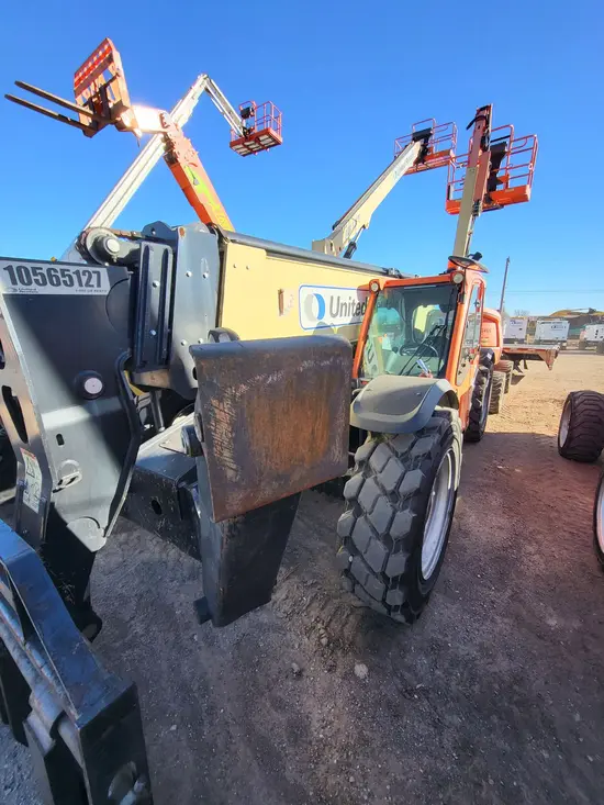 2017 JLG 1055 Forklift