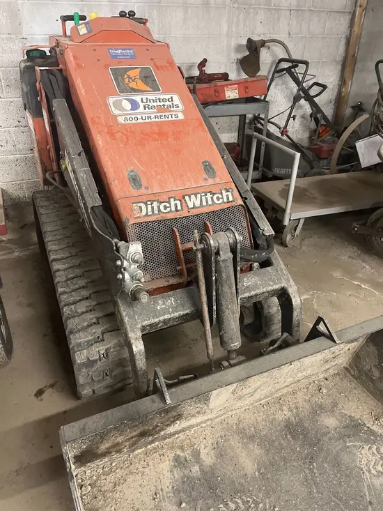 2021 Ditch Witch SK800 Track Loader
