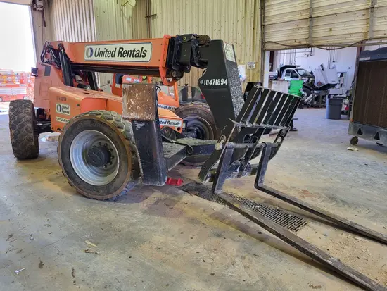 2016 SKYTRAK 10054 Forklift