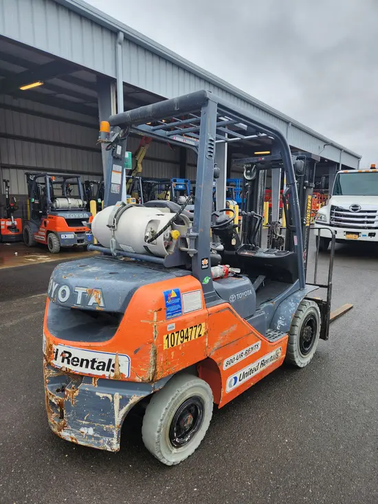 2018 Toyota 8FGU25 Warehouse Forklift