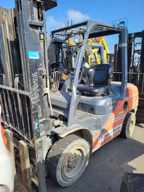 2016 Toyota 8FDU30 Warehouse Forklift