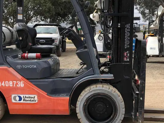 2015 Toyota 8FGU30 Warehouse Forklift