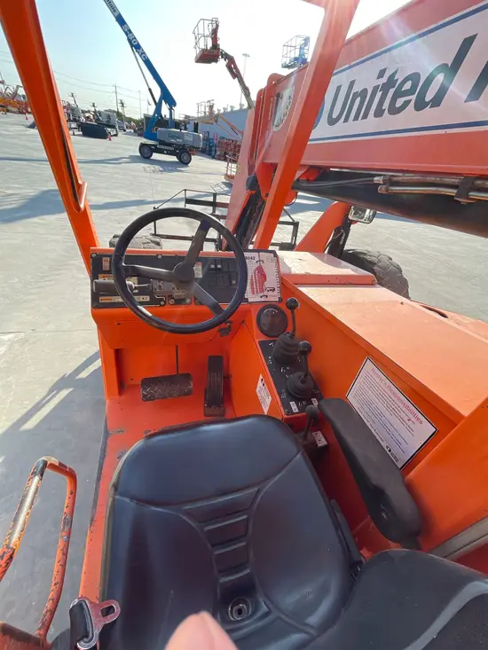 2014 SKYTRAK 8042 Forklift
