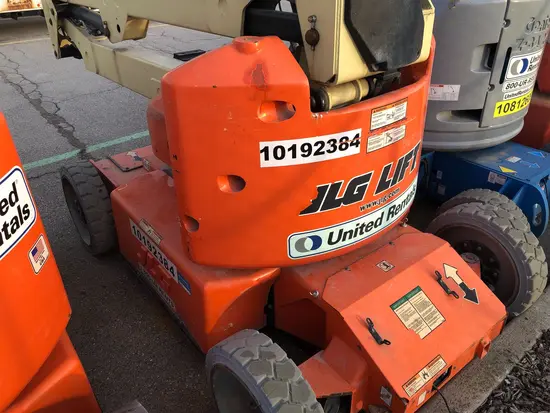 2013 JLG E450AJ Articulating Boom Lift