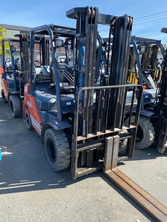 2018 Toyota 8FGU25 Warehouse Forklift