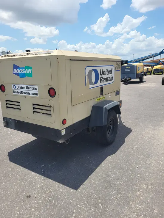 2018 Doosan P425/HP375WCUT4 Air Compressor