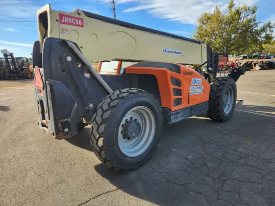 2016 JLG 1055 Forklift