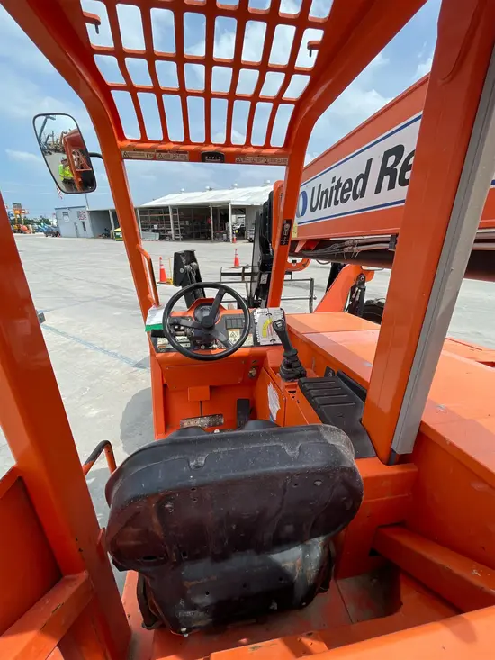 2017 SKYTRAK 10054 Forklift
