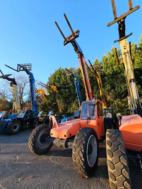 2016 SKYTRAK 8042 Forklift