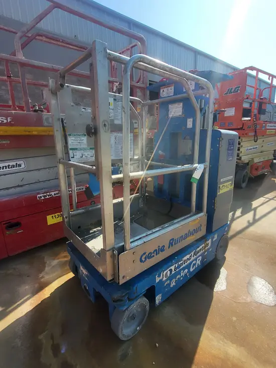 2018 Genie GR-12 Self-Propelled One-Person Lift