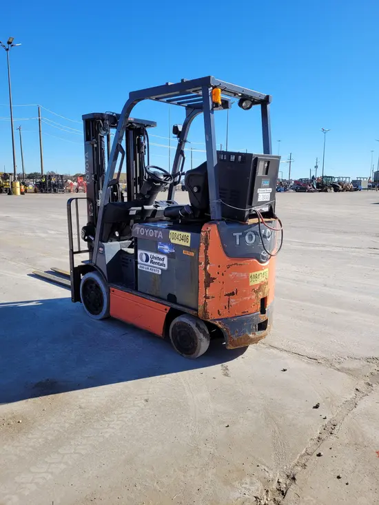 2018 Toyota 8FBCU25 Warehouse Forklift