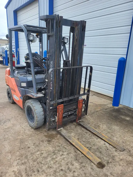 2016 Toyota 8FDU25 Warehouse Forklift