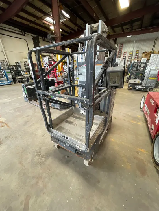 2017 JLG 20MVL Self-Propelled One-Person Lift