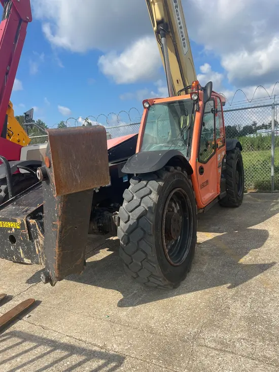 2017 JLG 1055 Forklift