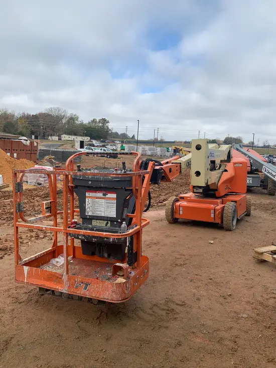 2014 JLG E400AJPN Articulating Boom Lift