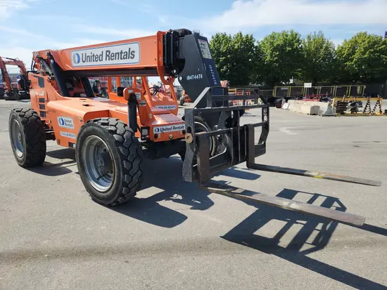 2016 SKYTRAK 8042 Forklift