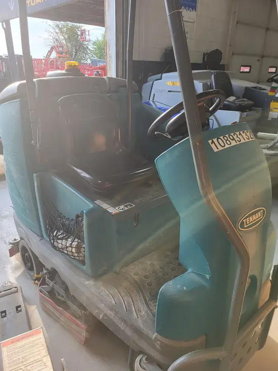 2019 Tennant T-16 Sweeper