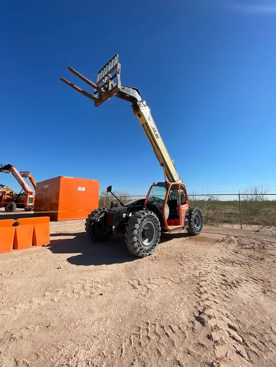 2017 JLG 943 Forklift