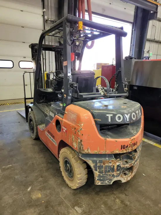2016 Toyota 8FGU25 Warehouse Forklift