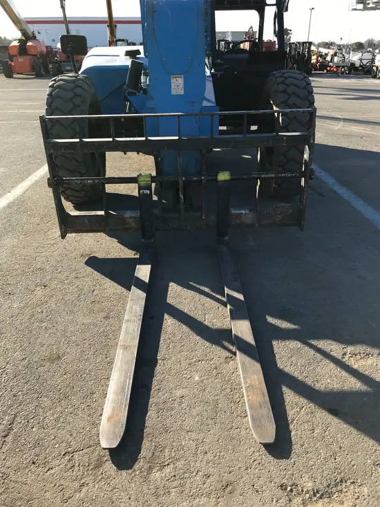 2014 Genie GTH-844 Forklift