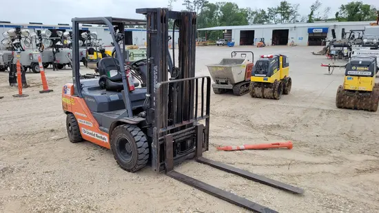2017 Toyota 8FDU25 Warehouse Forklift