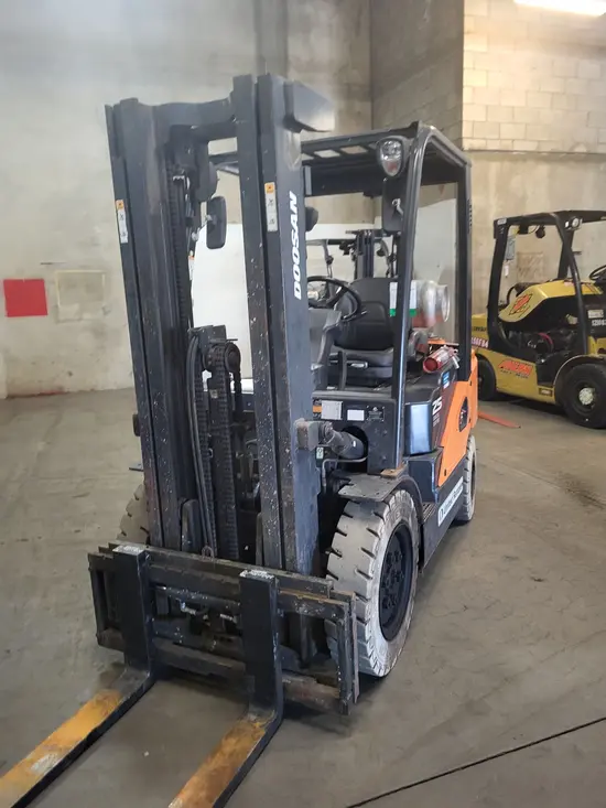 2019 Doosan G25P-7DF Warehouse Forklift