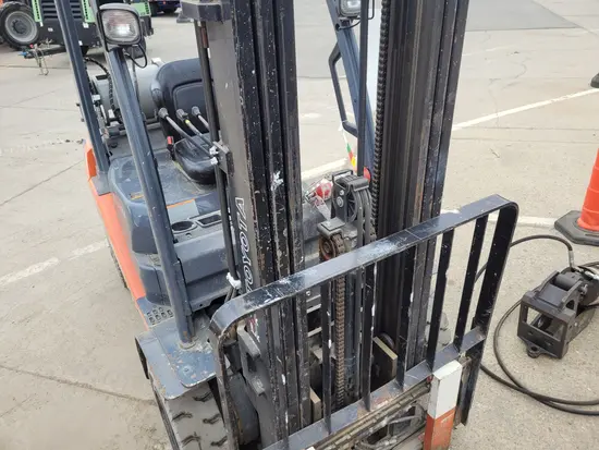 2017 Toyota 8FGU25 Warehouse Forklift