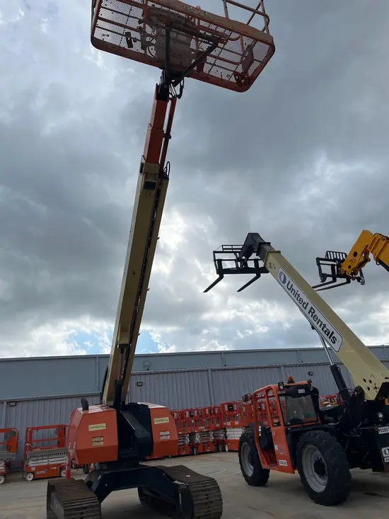 2017 JLG 600SC Boom Lift