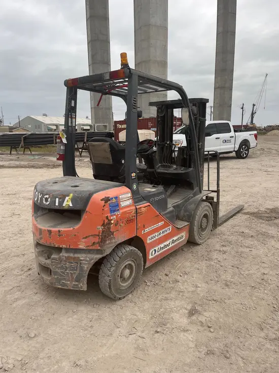 2017 Toyota 8FDU25 Warehouse Forklift