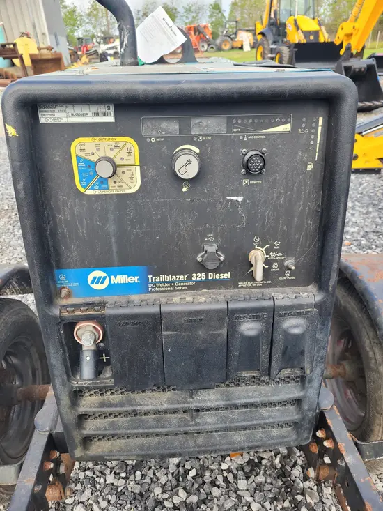 2018 Miller Welders TRAILBLAZER325D Welder