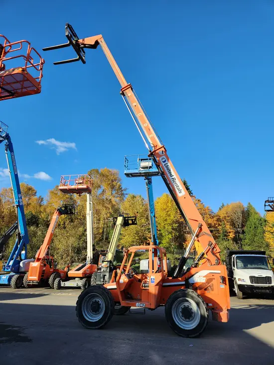 2015 SKYTRAK 6042 Forklift