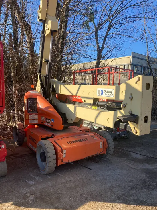 2015 JLG E450AJ Articulating Boom Lift