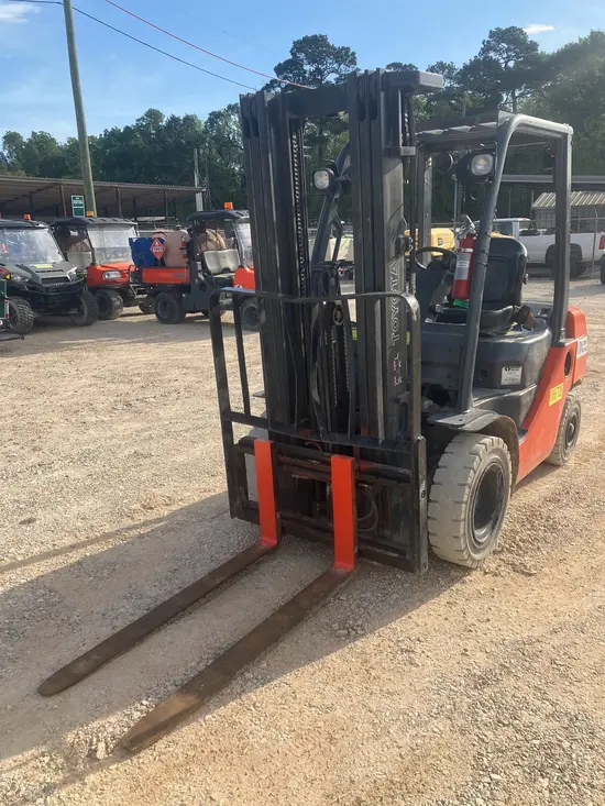 2017 Toyota 8FDU25 Warehouse Forklift