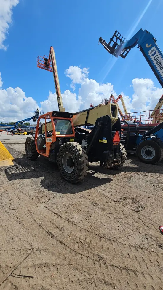 2016 JLG 642 Forklift