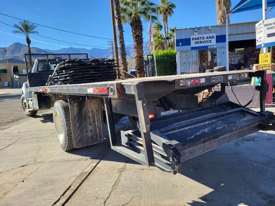 2017 Ford F-750 STAKE