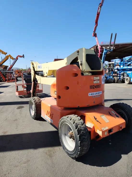 2014 JLG E450AJ Articulating Boom Lift