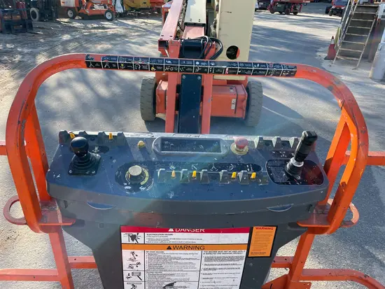 2014 JLG E450AJ Articulating Boom Lift