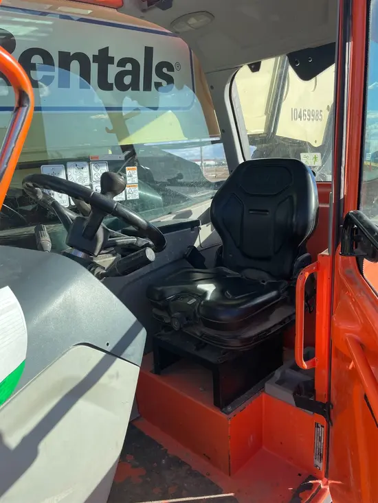 2016 JLG 1055 Forklift