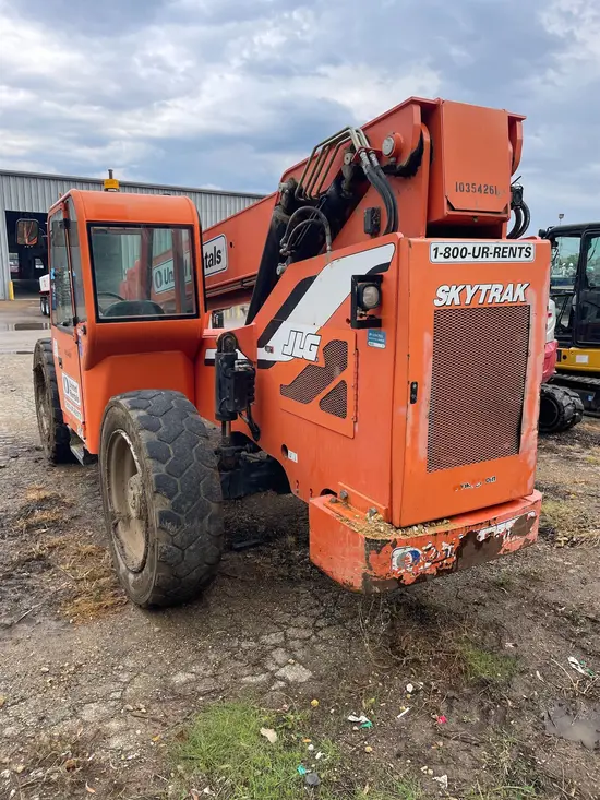 2015 SKYTRAK 8042 Forklift