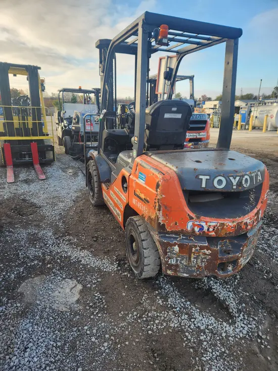 2018 Toyota 8FDU30 Warehouse Forklift