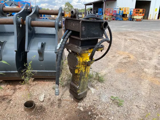 2019 Atlas Copco SB 452 Attachment