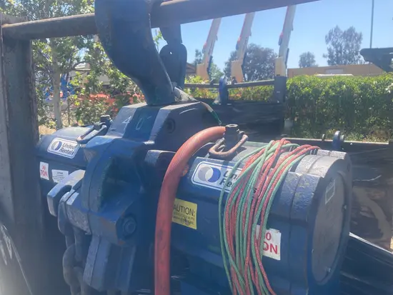 2014 JD NEUHAUS PROFI 30T Hoist