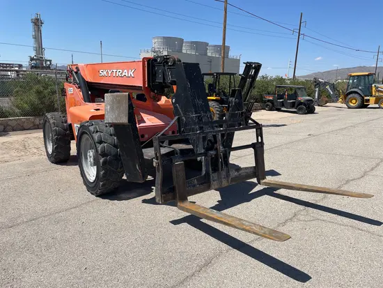 2016 SKYTRAK 10054 Forklift