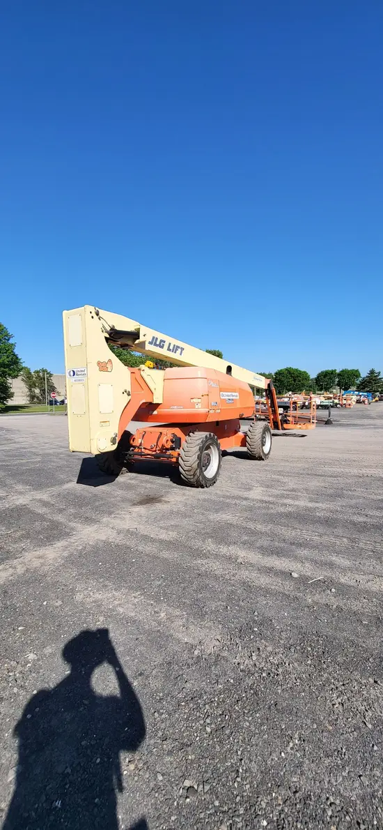 2015 JLG 800AJ Articulating Boom Lift