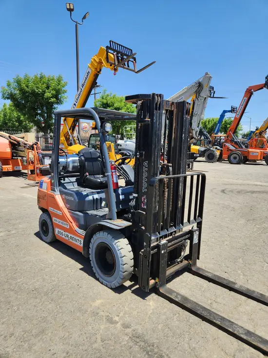 2018 Toyota 8FGU25 Warehouse Forklift
