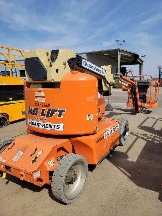 2014 JLG E400AJPN Articulating Boom Lift