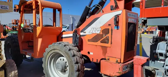 2015 SKYTRAK 8042 Forklift