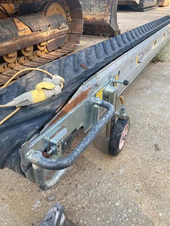 2018 LINKIT LKS300-5.5 Material Lift