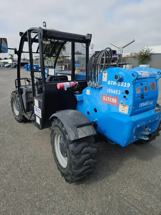 2017 Genie GTH-5519 Forklift