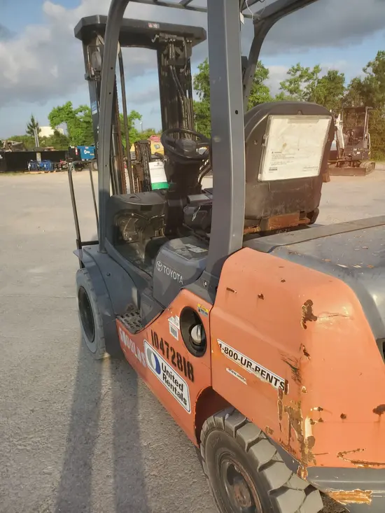 2016 Toyota 8FDU25 Warehouse Forklift